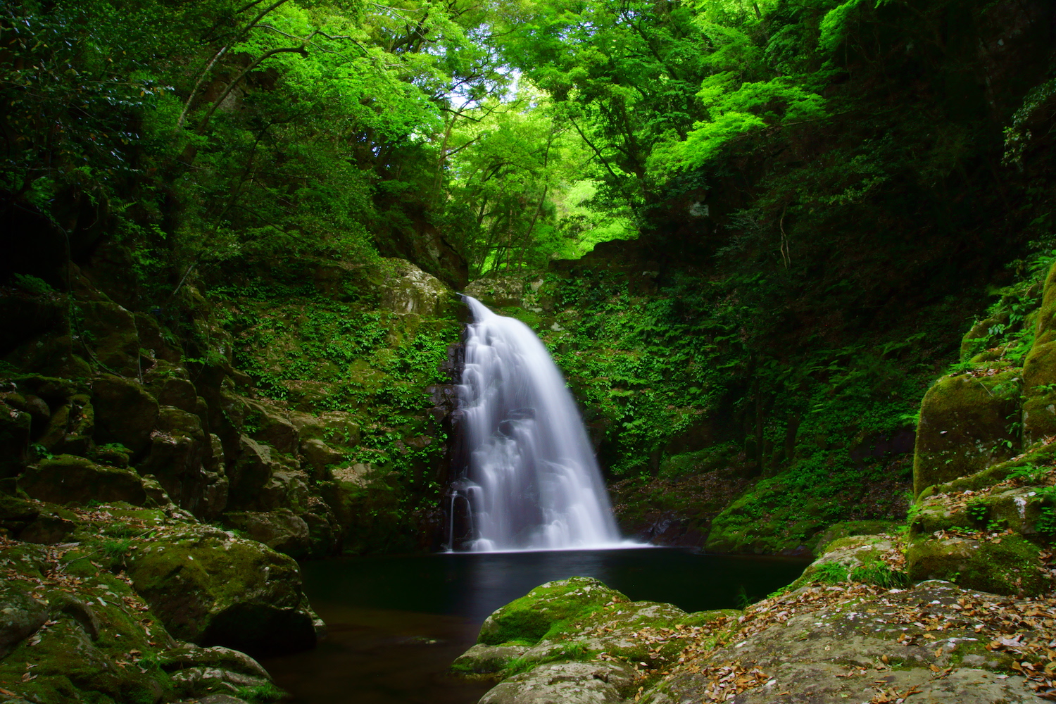 Akame 48 Waterfalls